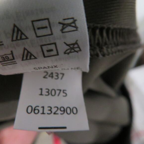 SPANX Womens Sz XL Olive Green Faux Leather Leggings Sculpting High Rise Edgy - Picture 7 of 7